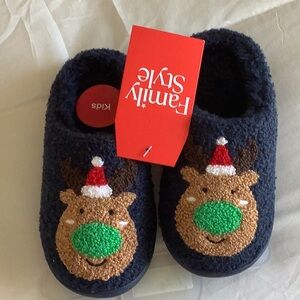 Family Style kids slippers
